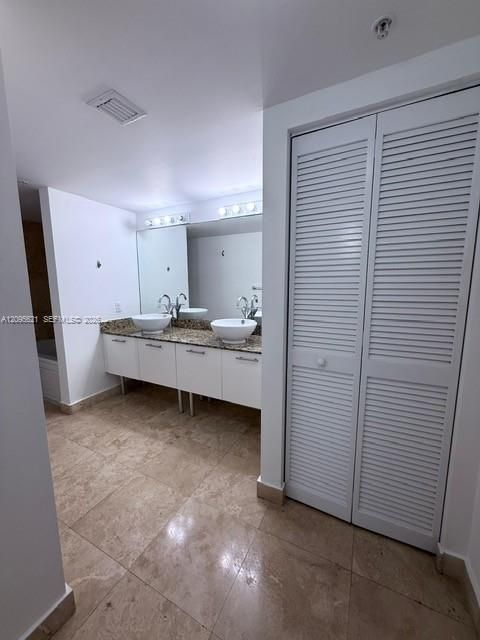 For Sale: $635,000 (2 beds, 2 baths, 1510 Square Feet)