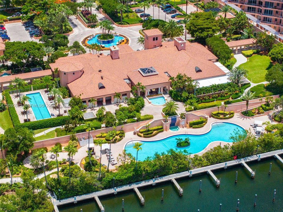 For Sale: $4,195,000 (3 beds, 3 baths, 3165 Square Feet)