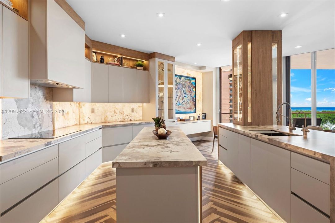 For Sale: $4,195,000 (3 beds, 3 baths, 3165 Square Feet)