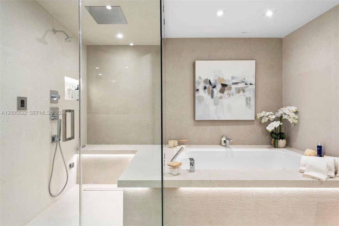 For Sale: $4,195,000 (3 beds, 3 baths, 3165 Square Feet)