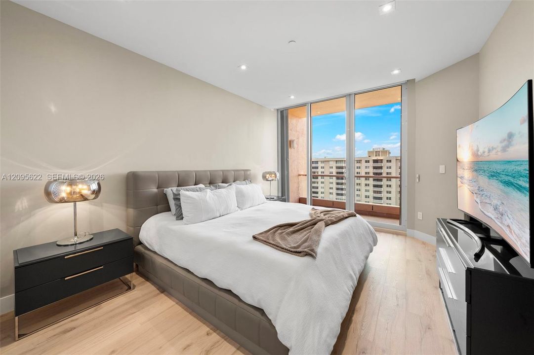 For Sale: $4,195,000 (3 beds, 3 baths, 3165 Square Feet)