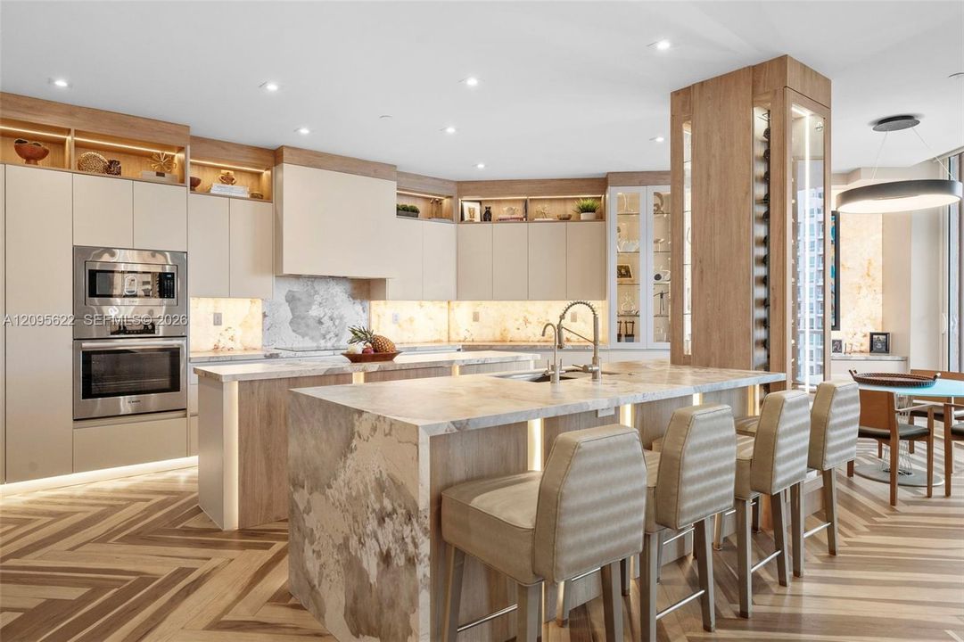 For Sale: $4,195,000 (3 beds, 3 baths, 3165 Square Feet)