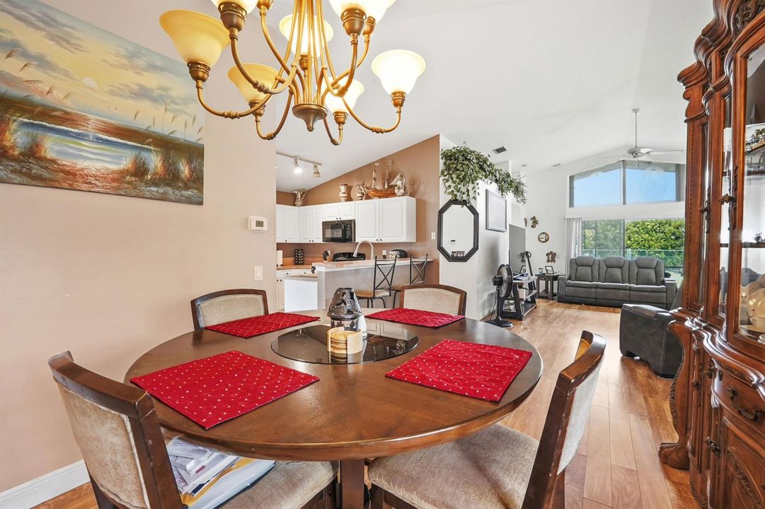 09 Dining area 02