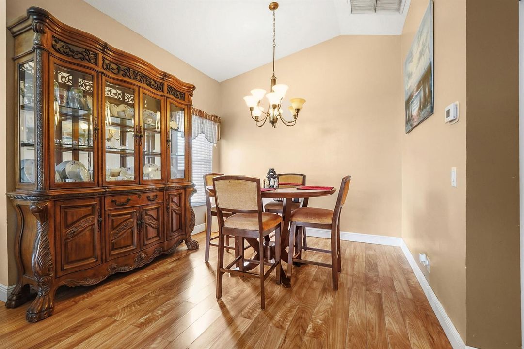 08 Dining area 01