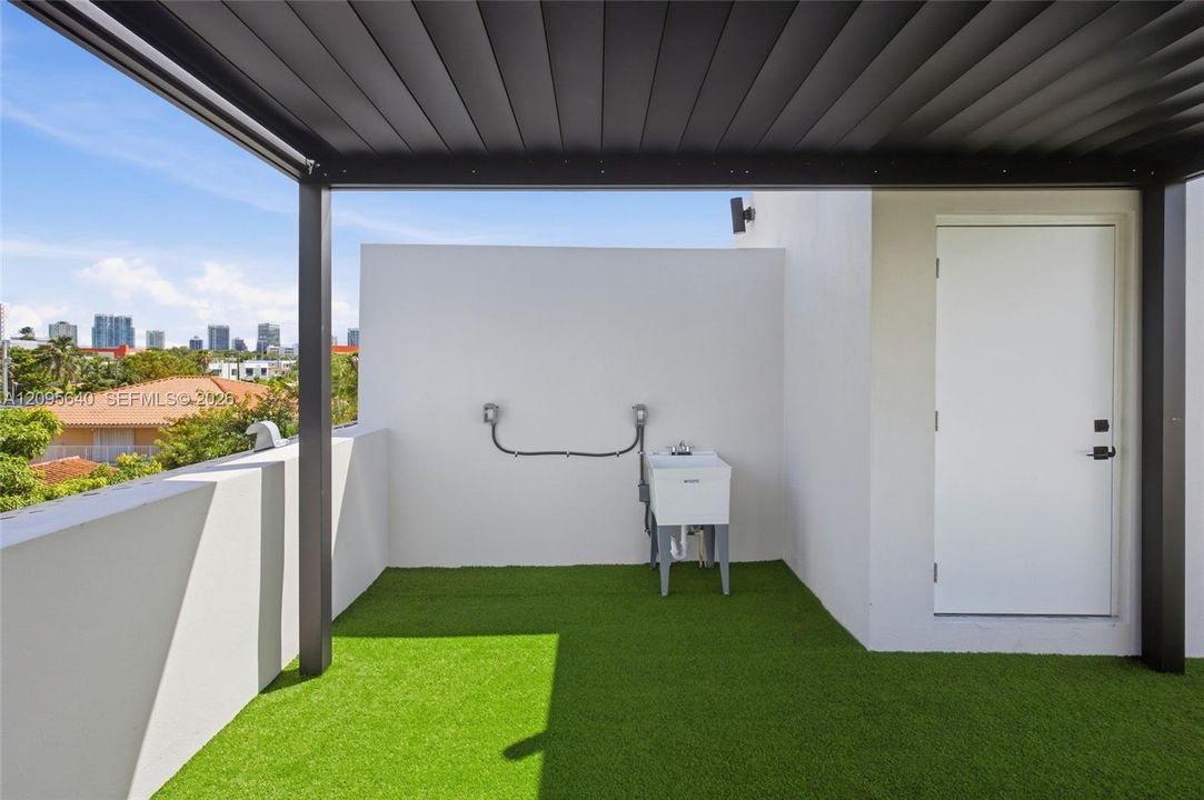 For Sale: $1,625,000 (4 beds, 3 baths, 0 Square Feet)