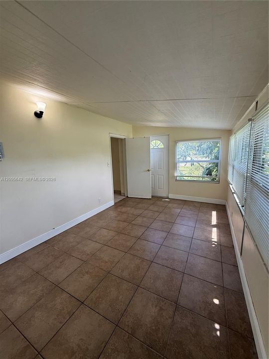 В аренду: $2,800 (2 спален, 2 ванн, 1145 Квадратных фут)