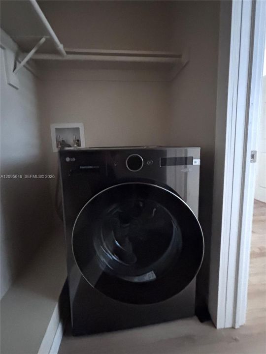For Rent: $1,700 (1 beds, 1 baths, 680 Square Feet)