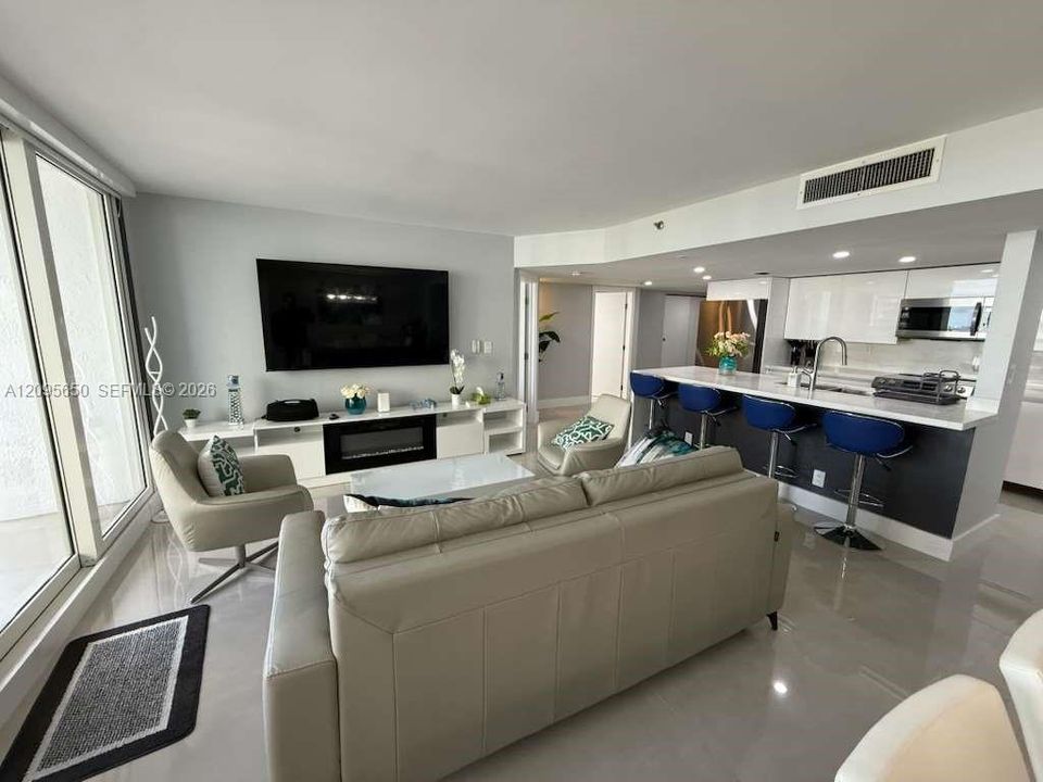 En Renta: $5,900 (2 camas, 2 baños, 1390 Pies cuadrados)