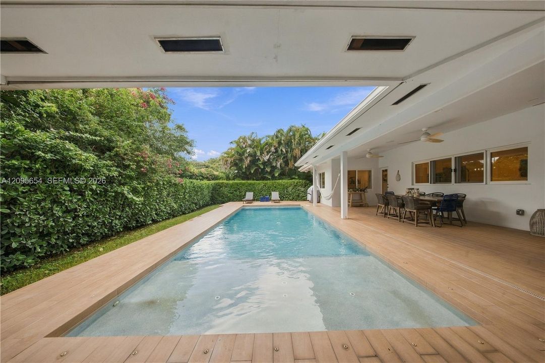 En Venta: $2,950,000 (5 camas, 5 baños, 2091 Pies cuadrados)