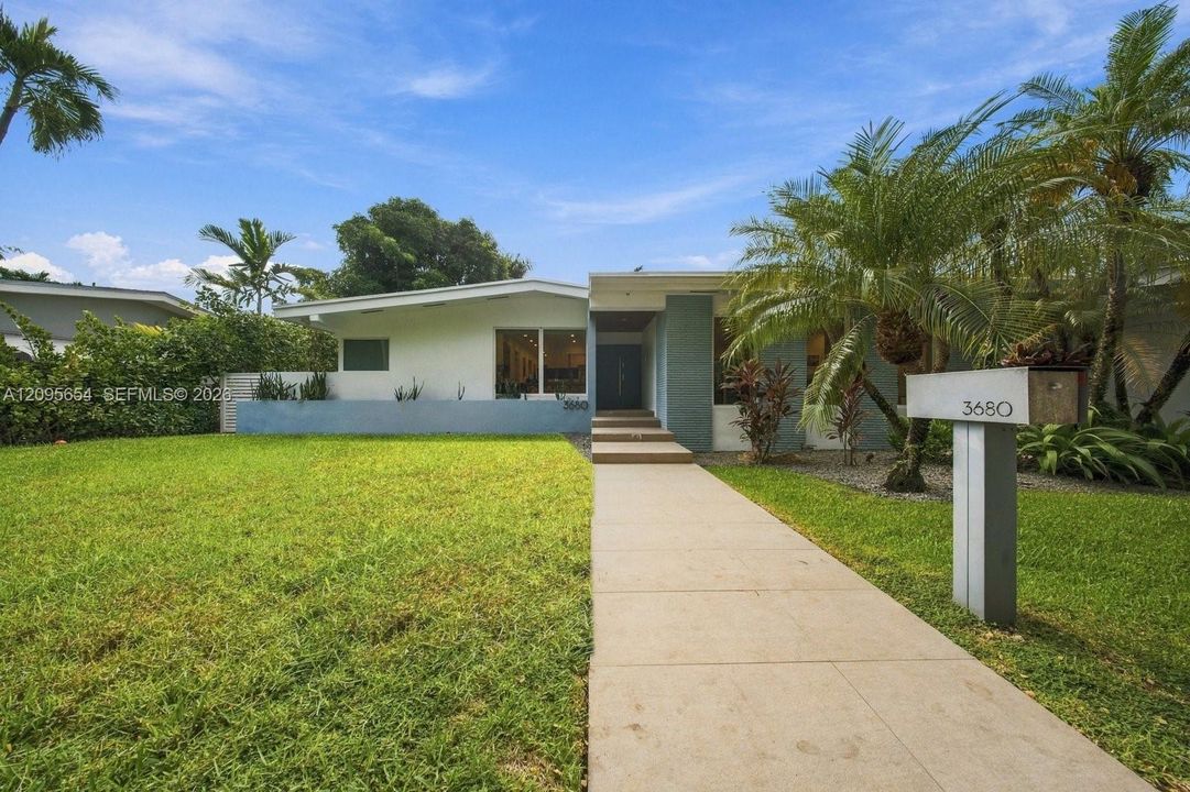 En Venta: $2,950,000 (5 camas, 5 baños, 2091 Pies cuadrados)