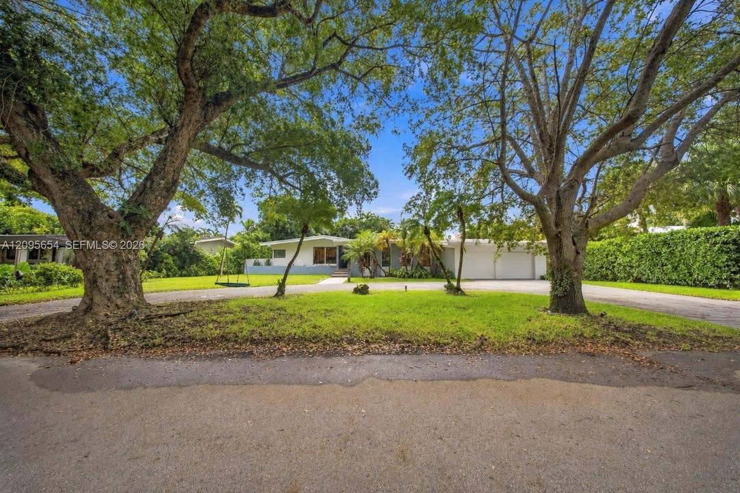 En Venta: $2,950,000 (5 camas, 5 baños, 2091 Pies cuadrados)
