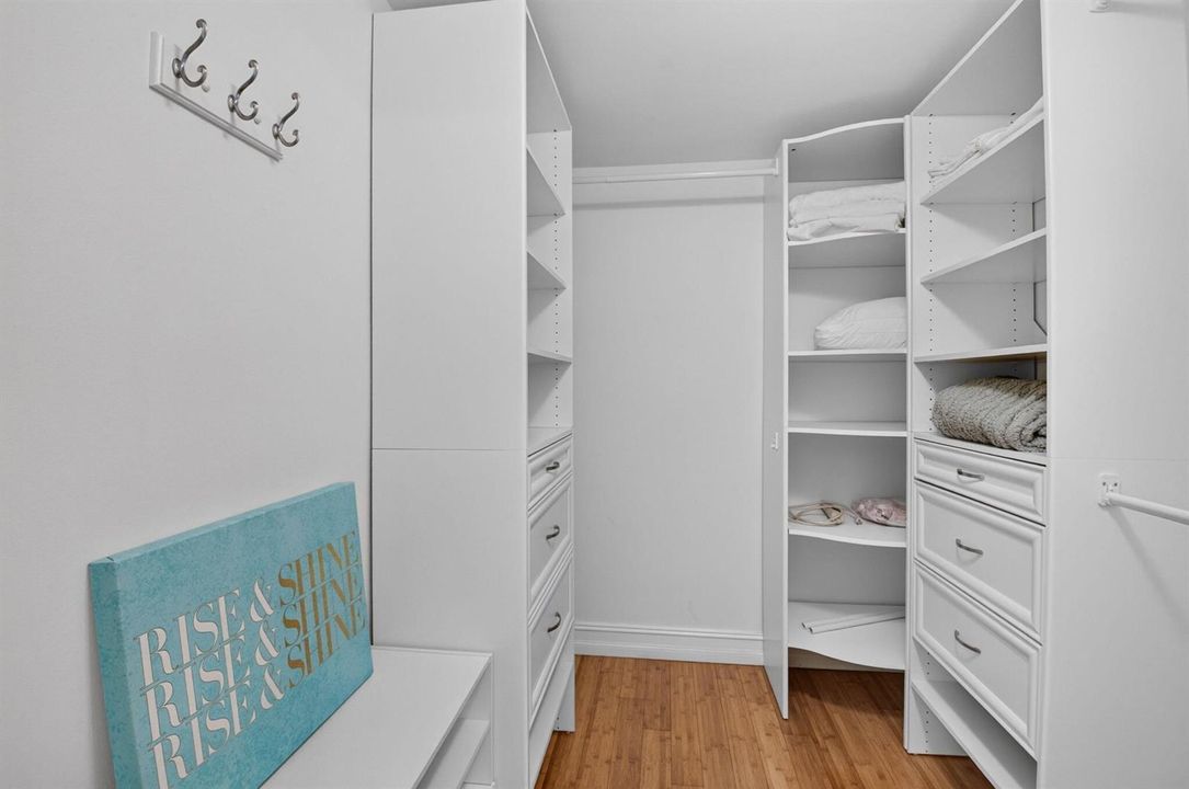 Walk-in Closet