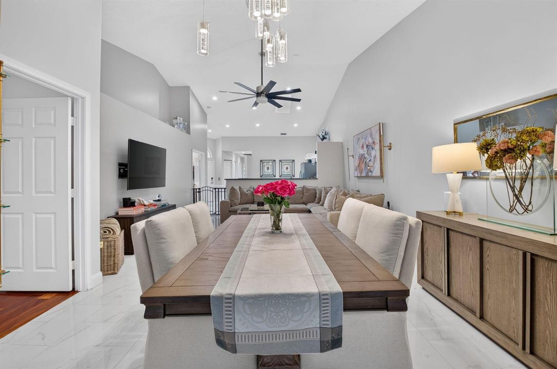 SOARING CEILINGS THROUGHOUT LIVING SPACE
