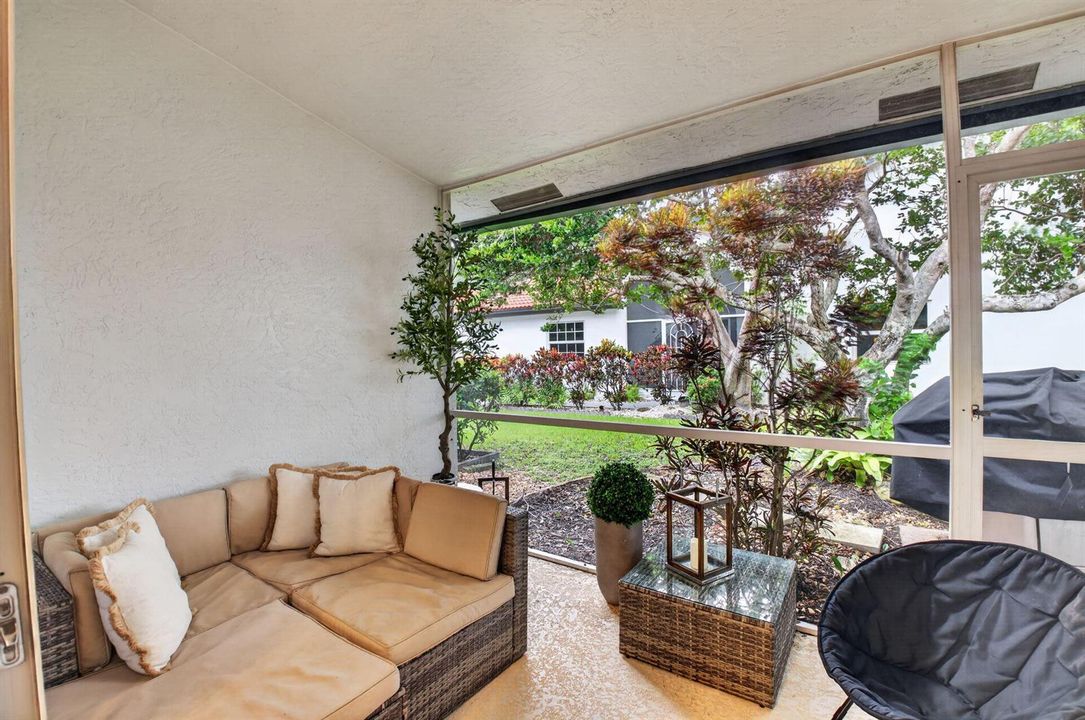 SCREENED IN PATIO