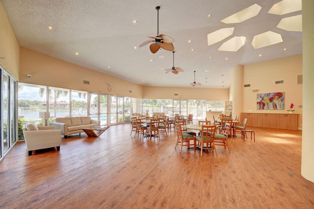 COMMUNITY ENTERTAINMENT ROOM