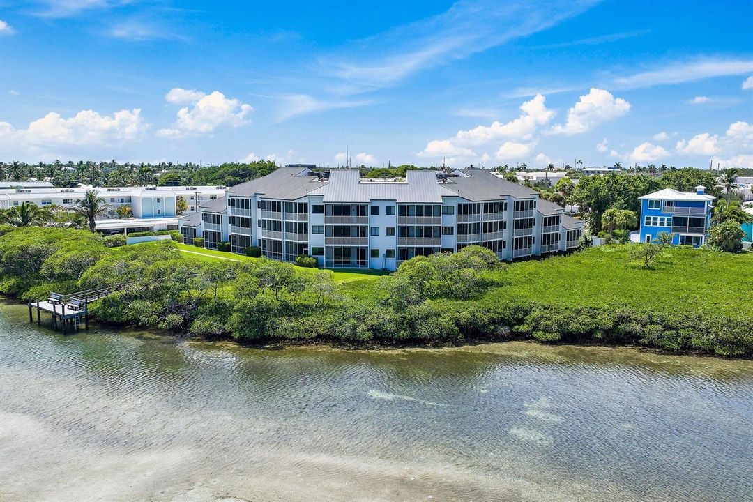010-200WaterwayRd-Tequesta-SMALL