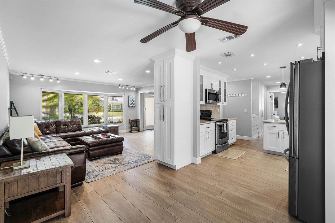 011-3616Southeast2ndStreet-BoyntonBeach-