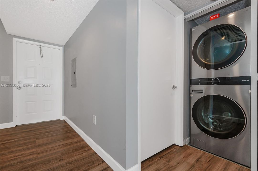 Full-Size Front Load Washer and Dryer in Unit