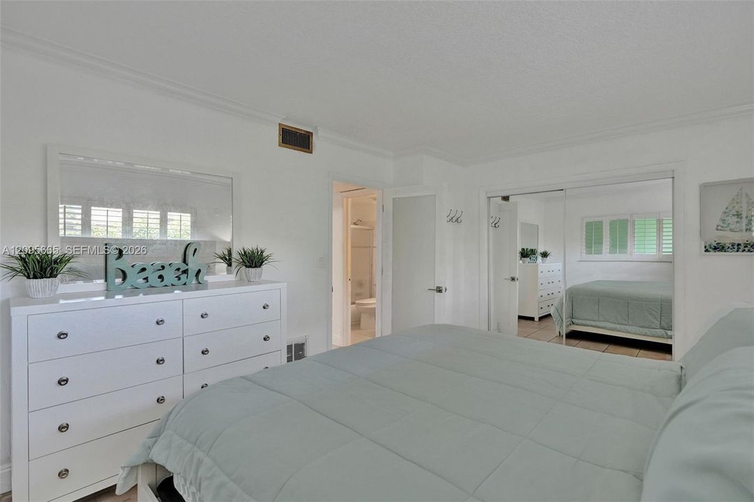 For Sale: $234,900 (1 beds, 1 baths, 549 Square Feet)