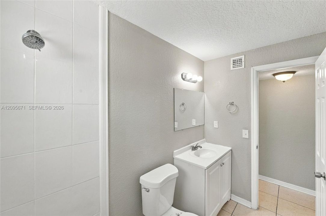 На продажу: $439,900 (3 спален, 2 ванн, 1134 Квадратных фут)