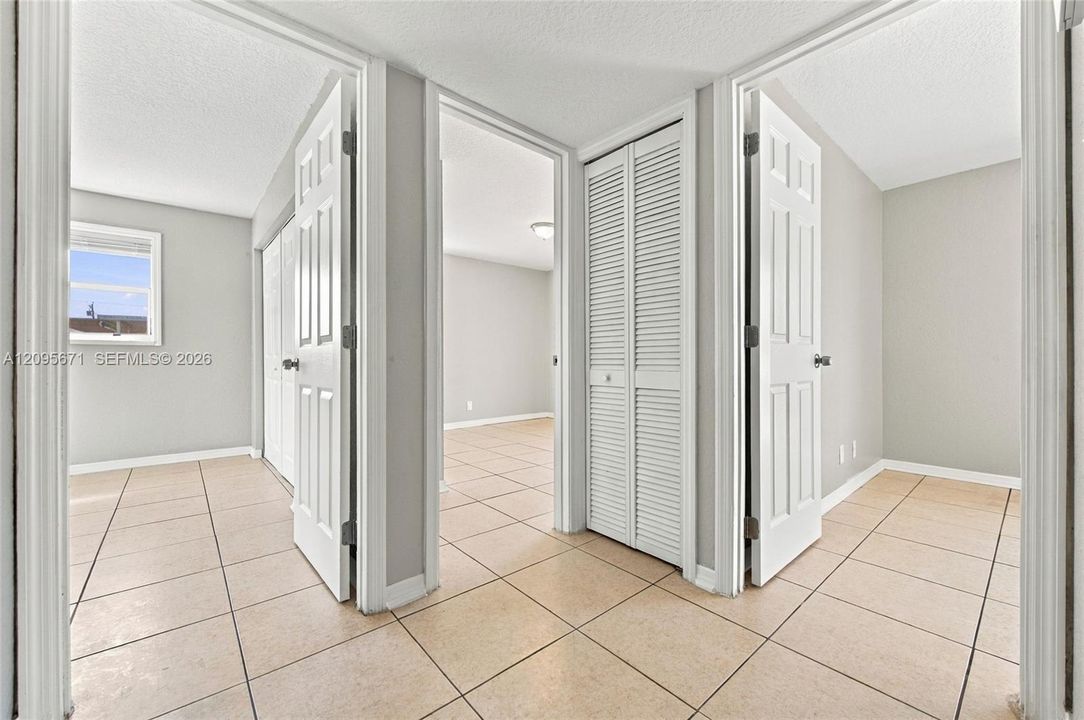 На продажу: $439,900 (3 спален, 2 ванн, 1134 Квадратных фут)