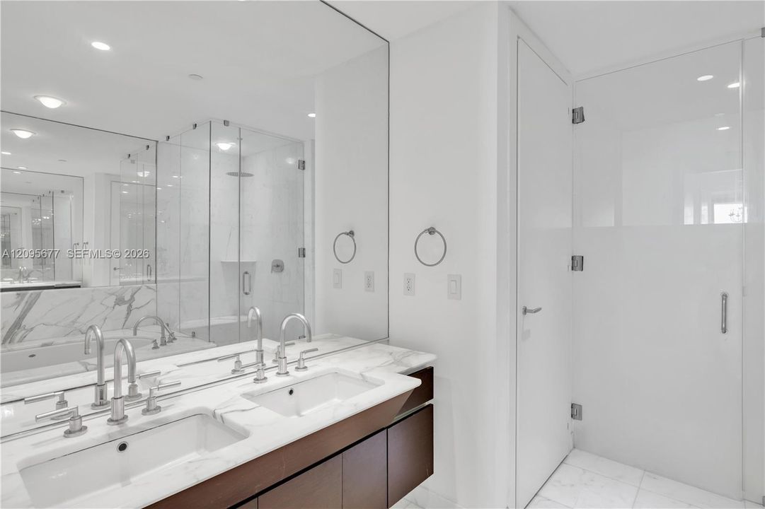 For Rent: $15,800 (2 beds, 2 baths, 1756 Square Feet)