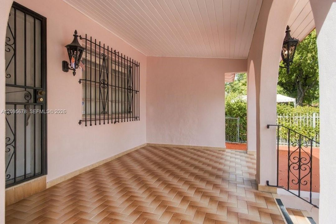 For Sale: $1,095,000 (0 beds, 0 baths, 1843 Square Feet)