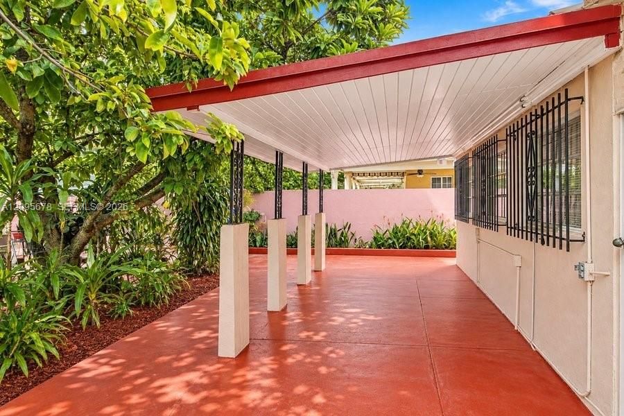 For Sale: $1,095,000 (0 beds, 0 baths, 1843 Square Feet)