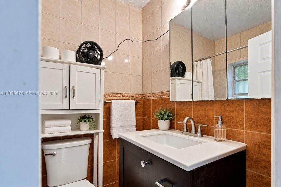 For Sale: $1,095,000 (0 beds, 0 baths, 1843 Square Feet)