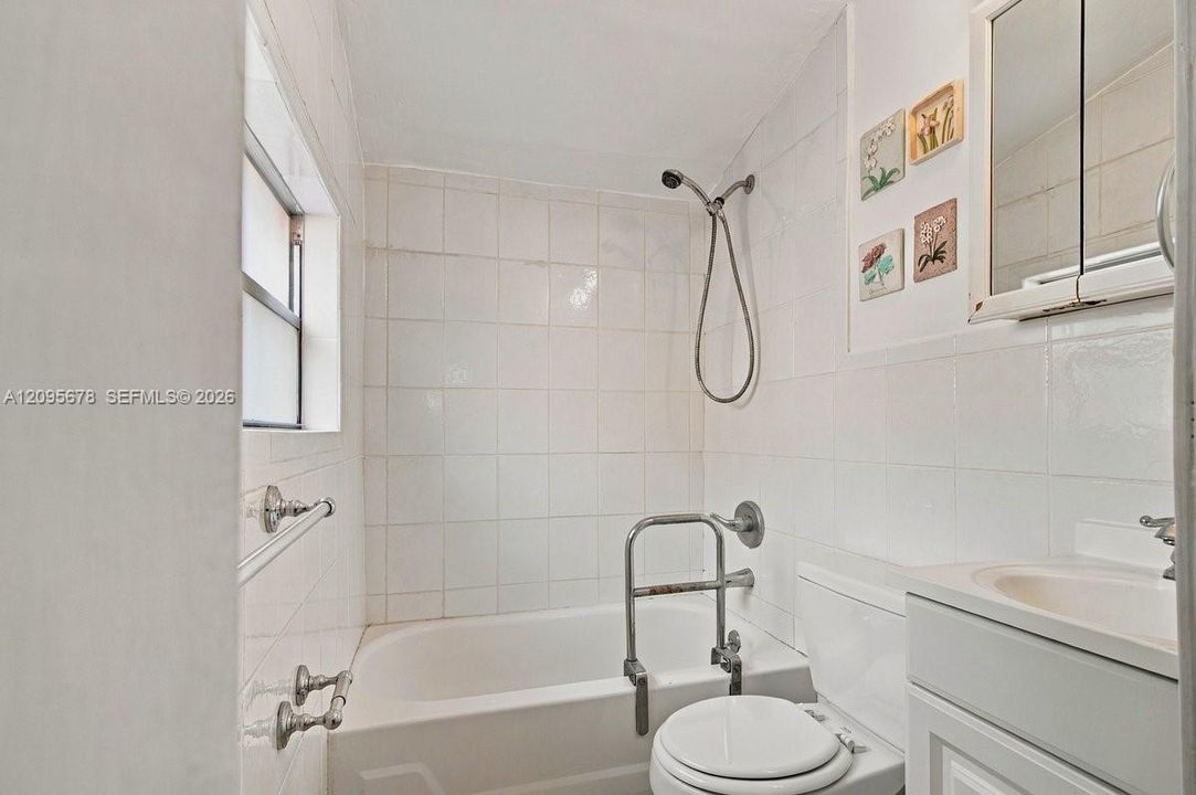 For Sale: $1,095,000 (0 beds, 0 baths, 1843 Square Feet)