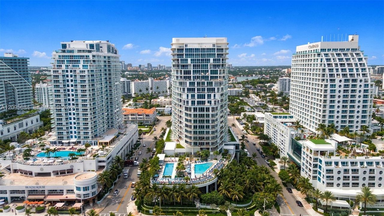 На продажу: $3,499,000 (2 спален, 2 ванн, 2069 Квадратных фут)