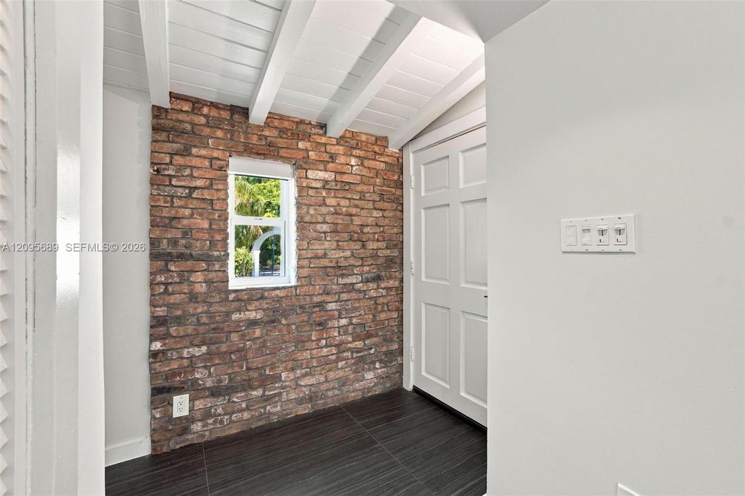 For Rent: $8,700 (3 beds, 2 baths, 1911 Square Feet)