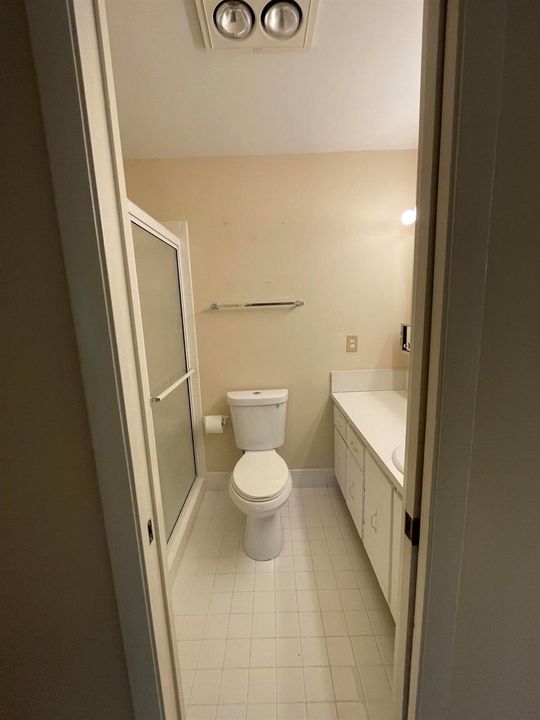 14a 2nd Bathroom Entry