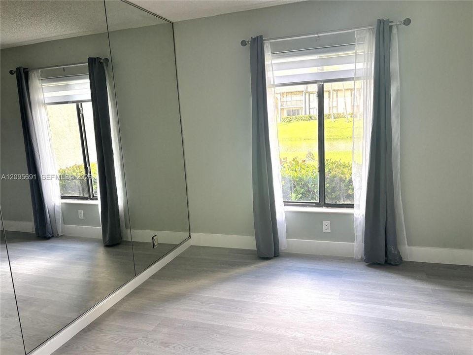 For Rent: $2,400 (3 beds, 2 baths, 1488 Square Feet)