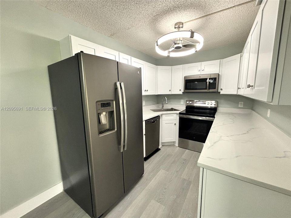 For Rent: $2,400 (3 beds, 2 baths, 1488 Square Feet)