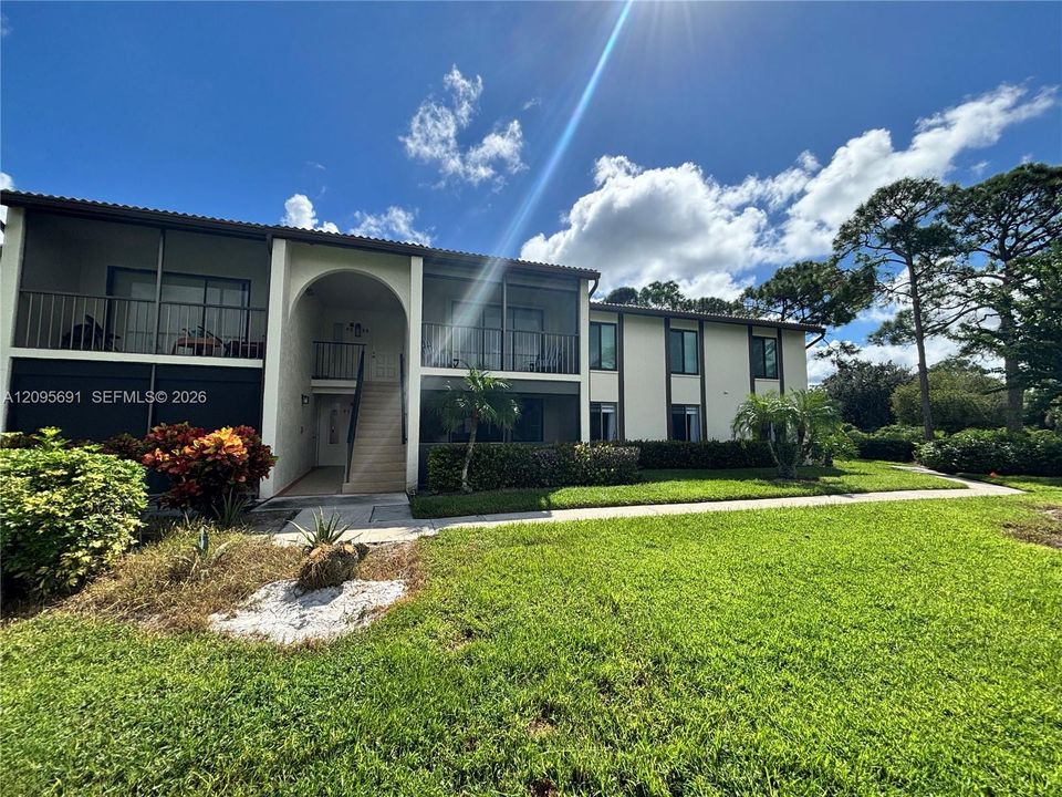 For Rent: $2,400 (3 beds, 2 baths, 1488 Square Feet)