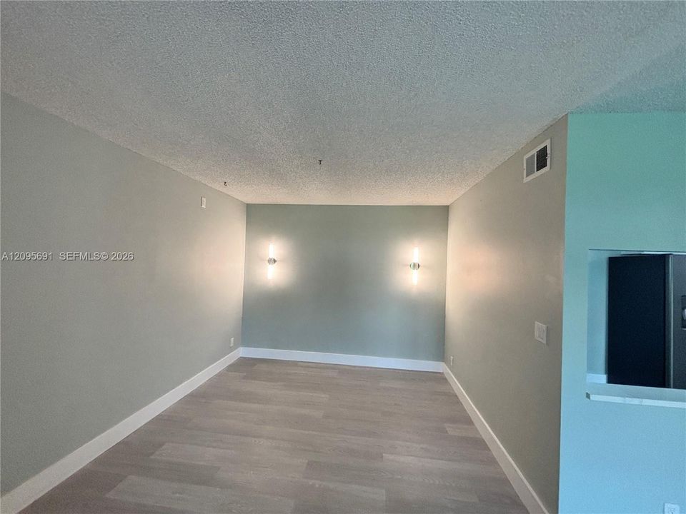 For Rent: $2,400 (3 beds, 2 baths, 1488 Square Feet)