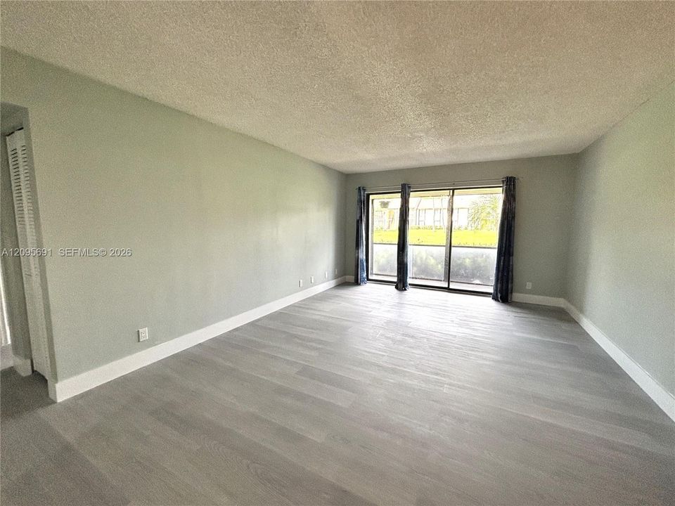 For Rent: $2,400 (3 beds, 2 baths, 1488 Square Feet)