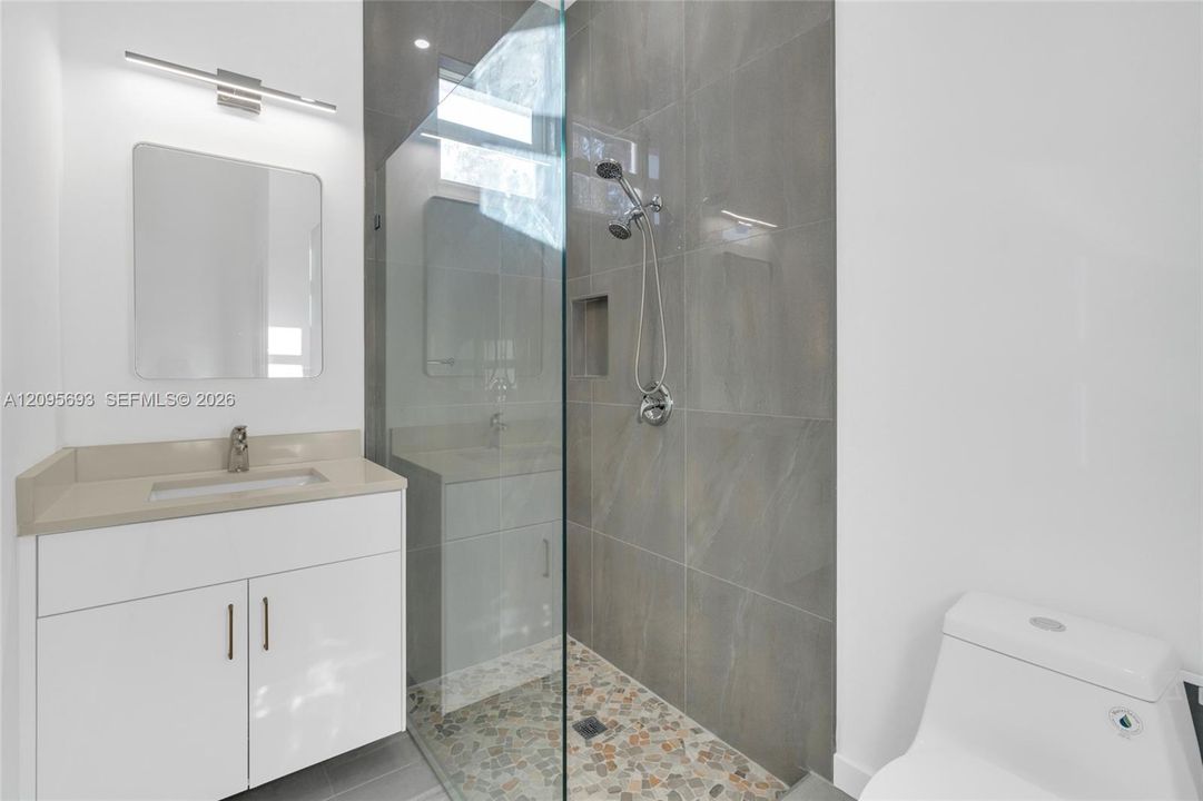For Rent: $2,400 (4 beds, 2 baths, 0 Square Feet)