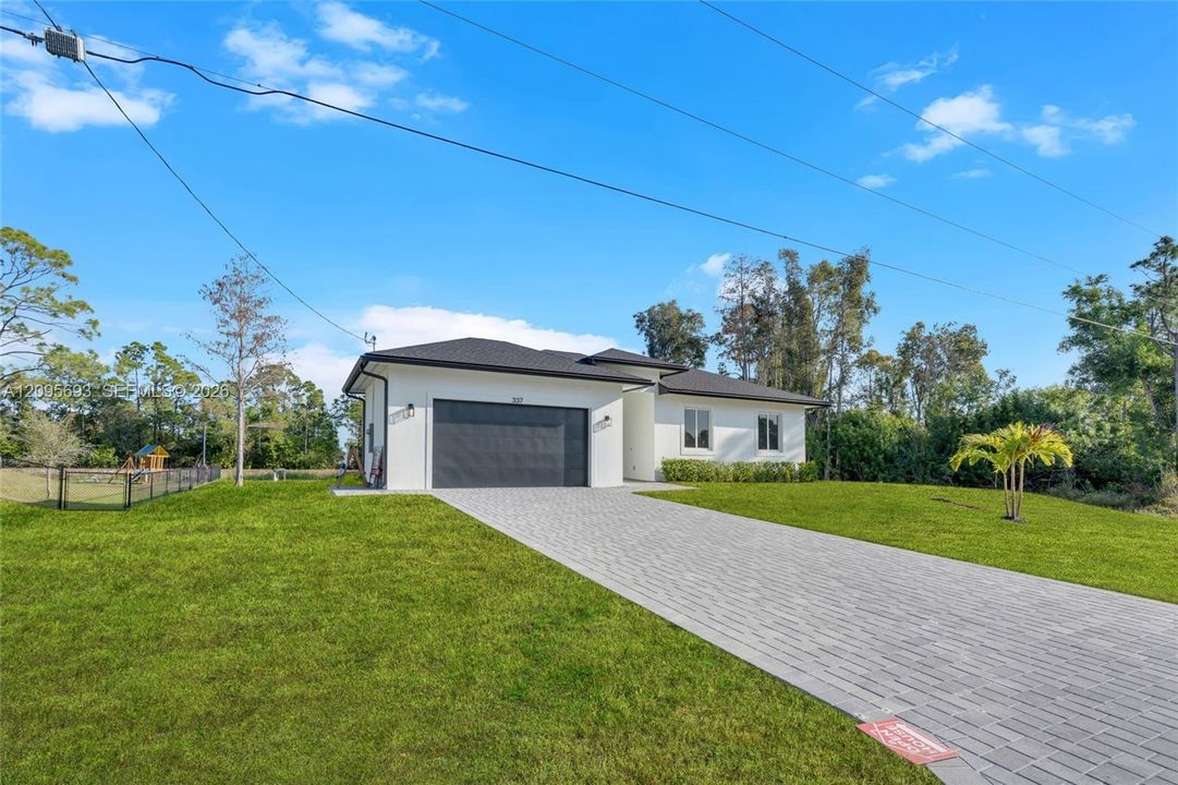 For Rent: $2,400 (4 beds, 2 baths, 0 Square Feet)