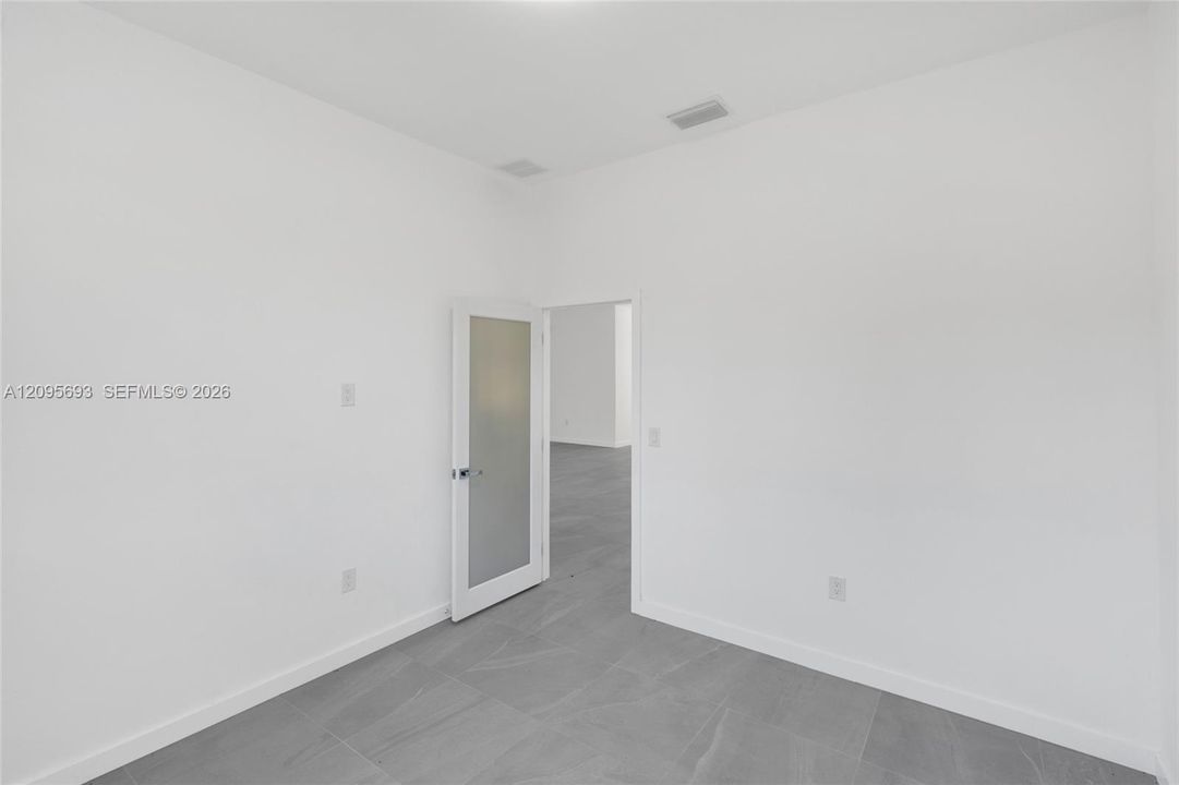 For Rent: $2,400 (4 beds, 2 baths, 0 Square Feet)