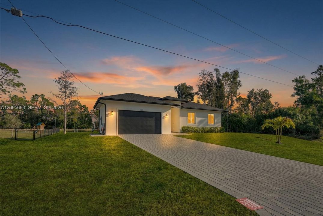 For Rent: $2,400 (4 beds, 2 baths, 0 Square Feet)