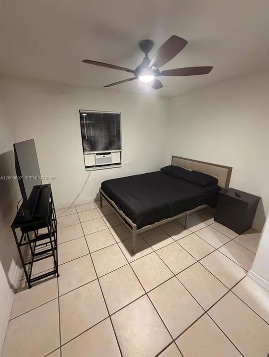 En Venta: $699,000 (4 camas, 2 baños, 1515 Pies cuadrados)