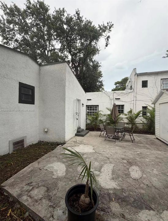 En Venta: $699,000 (4 camas, 2 baños, 1515 Pies cuadrados)