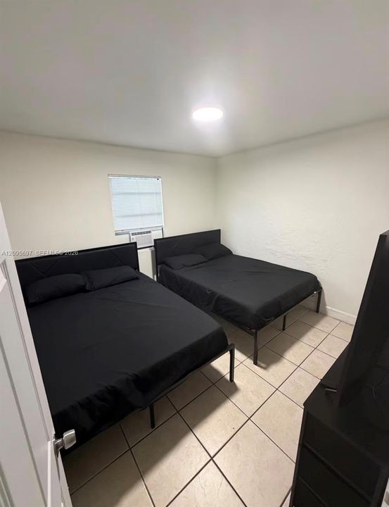 En Venta: $699,000 (4 camas, 2 baños, 1515 Pies cuadrados)