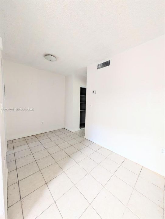 В аренду: $1,750 (2 спален, 1 ванн, 0 Квадратных фут)
