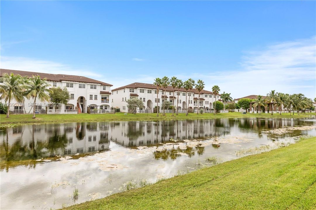 En Venta: $640,000 (3 camas, 2 baños, 1783 Pies cuadrados)