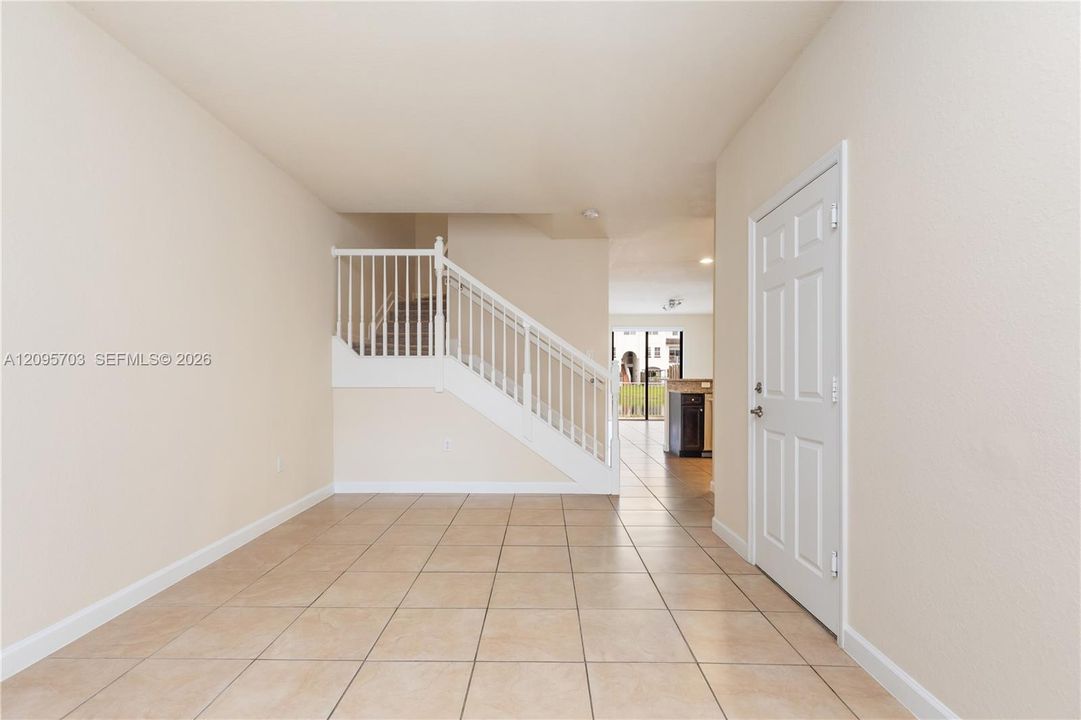En Venta: $640,000 (3 camas, 2 baños, 1783 Pies cuadrados)