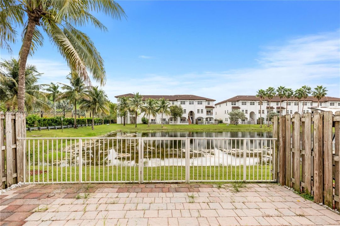 En Venta: $640,000 (3 camas, 2 baños, 1783 Pies cuadrados)