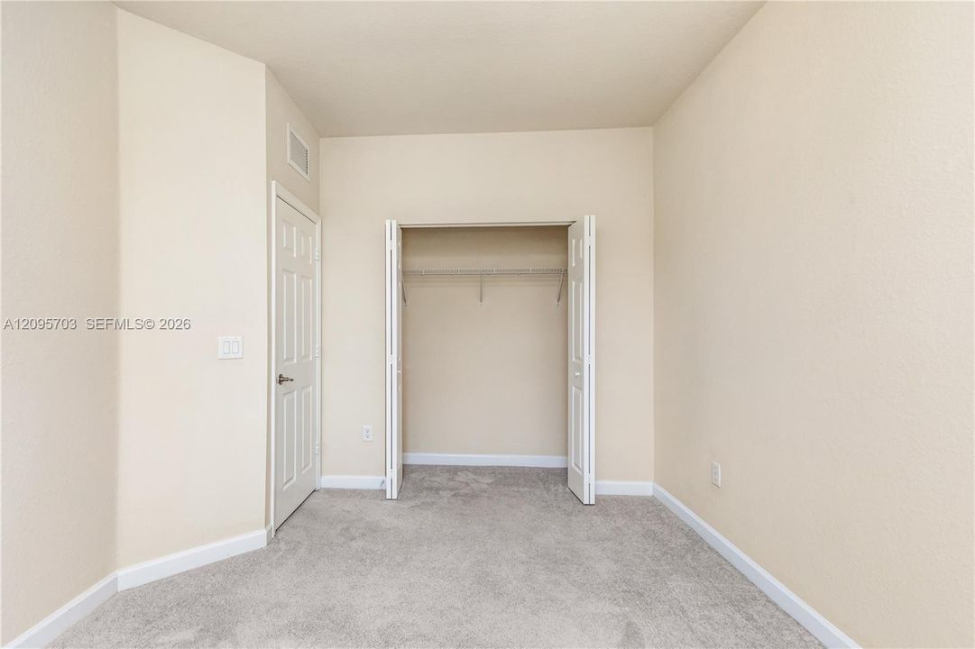 En Venta: $640,000 (3 camas, 2 baños, 1783 Pies cuadrados)